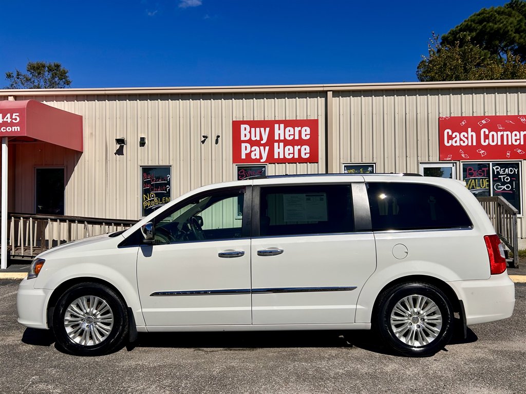 2012 Chrysler Town & Country Limited