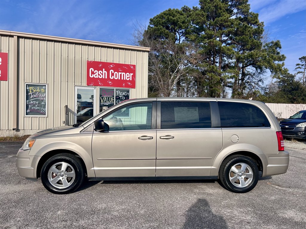 2009 Chrysler Town & Country LX
