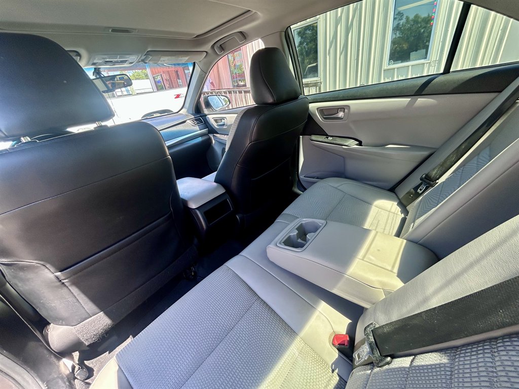 2016 Toyota Camry Special Edition - Photo 11
